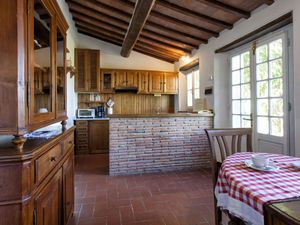 23864088-Ferienhaus-2-Cortona-300x225-1