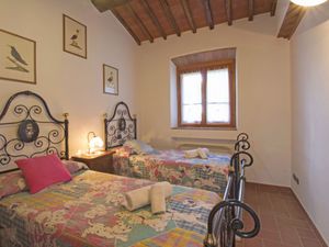 23841225-Ferienhaus-6-Cortona-300x225-1