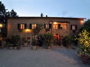 19351568-Ferienhaus-10-Cortona-300x225-3