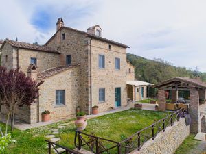 19351590-Ferienhaus-11-Cortona-300x225-1