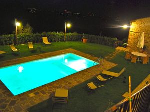 23029179-Ferienhaus-10-Cortona-300x225-4