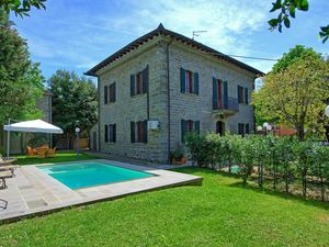 23894575-Ferienhaus-9-Cortona-300x225-0