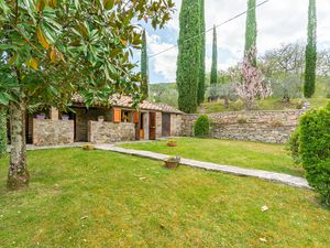 23721828-Ferienhaus-2-Cortona-300x225-5