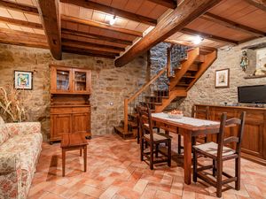 23725374-Ferienhaus-6-Cortona-300x225-2