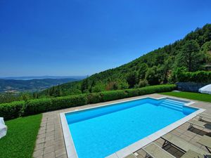 24029396-Ferienhaus-4-Cortona-300x225-4