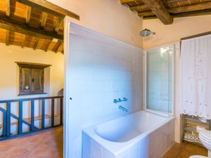 23848283-Ferienhaus-6-Cortona-300x225-2