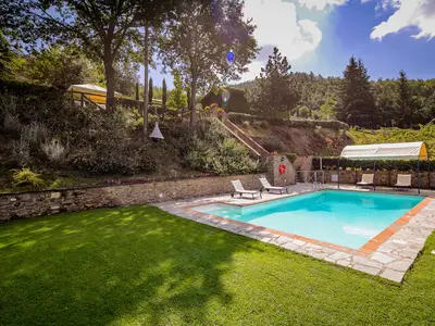 PoolOfHouse