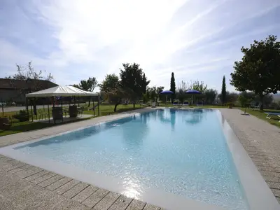 PoolOfHouse