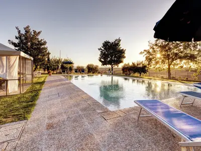 PoolOfHouse