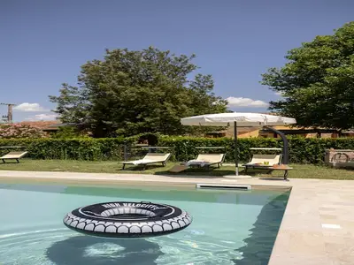 PoolOfHouse