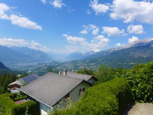 23839728-Ferienhaus-6-Crans-Montana-300x225-4