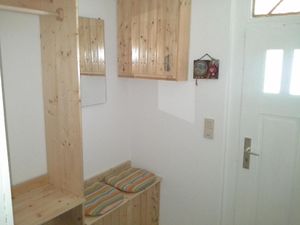 Eingang mit Garderobe