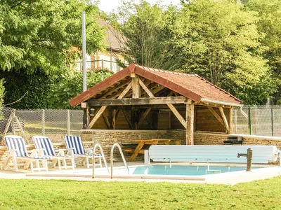 PoolOfHouse