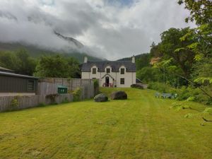 Ferienhaus für 6 Personen (100 m²) in Crianlarich