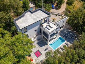 Ferienhaus für 8 Personen (320 m²) in Crikvenica