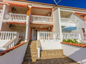 23943603-Ferienhaus-6-Crikvenica-300x225-3