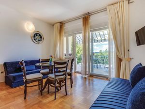 23724089-Ferienhaus-10-Crikvenica-300x225-3