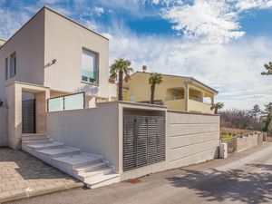 23728156-Ferienhaus-8-Crikvenica-300x225-5