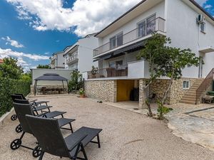 23766495-Ferienhaus-8-Crikvenica-300x225-1