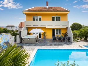 Ferienhaus für 8 Personen (125 m²) in Crikvenica