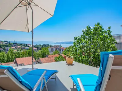 Ferienhaus für 8 Personen (110 m²) in Crikvenica 1/10