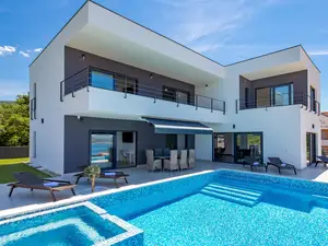 Ferienhaus für 8 Personen (300 m²) in Crikvenica