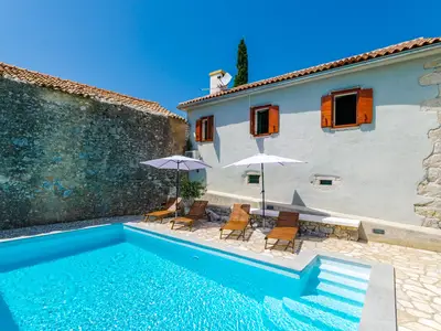 Ferienhaus für 10 Personen (242 m²) in Crikvenica 1/10