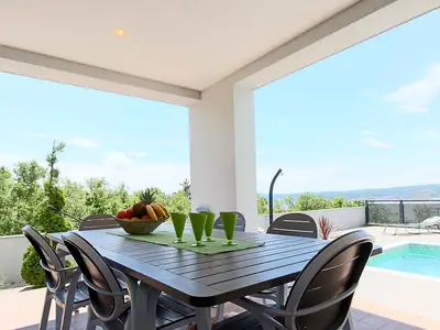 Ferienhaus für 8 Personen (170 m²) in Crikvenica 2/10