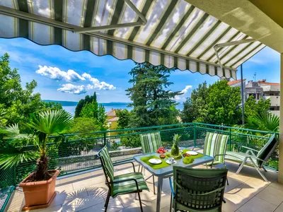 Ferienhaus für 10 Personen (130 m²) in Crikvenica 1/10