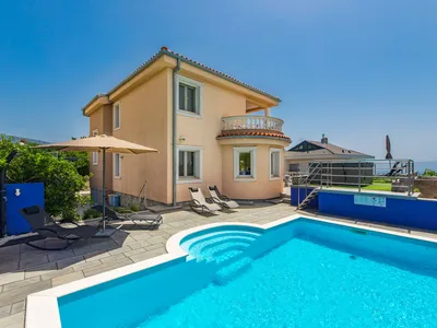 Ferienhaus für 8 Personen (180 m²) in Crikvenica 2/10