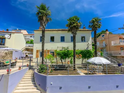 Ferienhaus für 6 Personen (150 m²) in Crikvenica 1/10