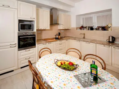 Kochbereich. mit allen Kochgeräten