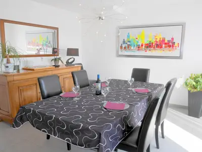 DiningRoom