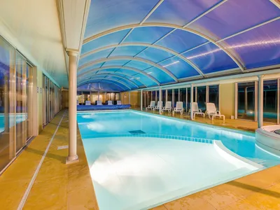 PoolOfHouse