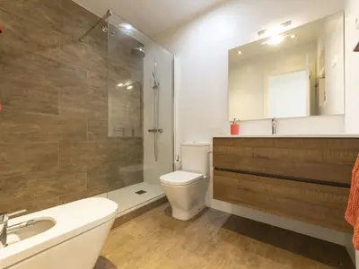 bathroom bathroom