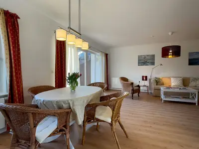 Cuxland-Fewo-Service - Ferienhaus James - Wohnzimmer