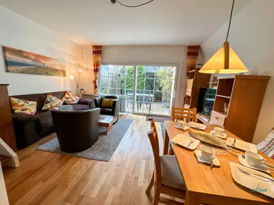 Cuxland-Fewo-Service -Ferienhaus Kampweg 16-Wohn/Esszimmer