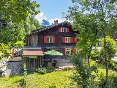 Außenseite Ferienhaus [Sommer]