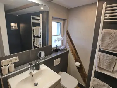Badezimmer1-Solling-Ferienhaus