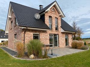 21631257-Ferienhaus-10-Dassow-300x225-0