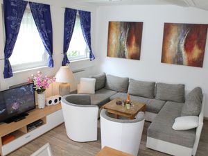 22808421-Ferienhaus-12-Daun-300x225-3