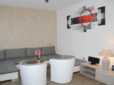 Wohnraum mit XXL Sitzgruppe und zusätzlichem Schlafsofa Wohnraum mit XXL Sitzgruppe und zusätzlichem Schlafsofa