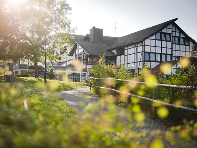 Hauptgebäude Außenansicht