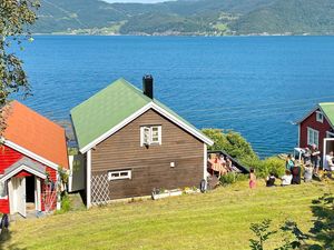 Ferienhaus für 8 Personen (130 m²) in Davik