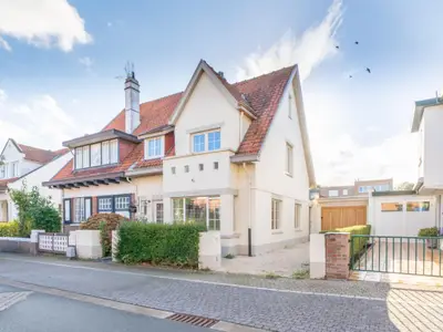 Außenseite Ferienhaus [Sommer]