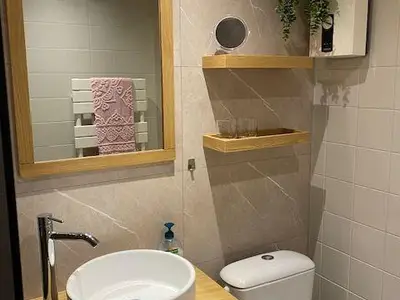 Waschbekken und toilette