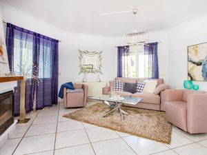 23742874-Ferienhaus-5-Dénia-300x225-1