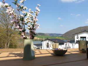 Terrasse mit Garten