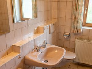 23843820-Ferienhaus-5-Dittishausen-300x225-3