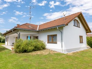 23843820-Ferienhaus-5-Dittishausen-300x225-5